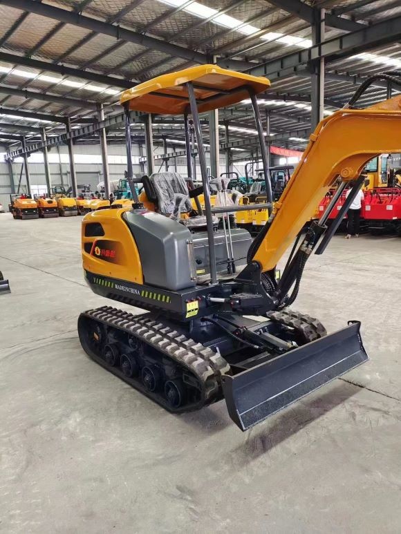 Bruder 02546 - RAM Rental Service with Mini-Excavator - 1:16 Pickup, Jeep, Construction Vehicle, Toys from 4 Years Bruder 02546 - RAM Rental Service with Mini-Excavator - 1:16 Pickup, Jeep, Construction Vehicle, Toys from 4 Years